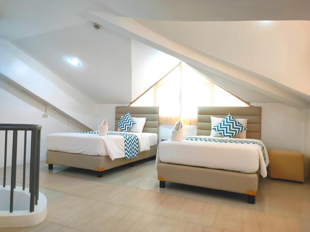 Grand Blue Beach Hotel Manoc-Manoc Екстер'єр фото