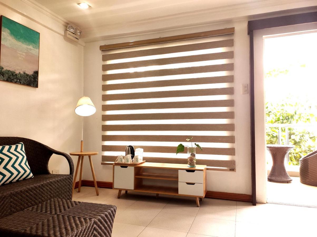 Grand Blue Beach Hotel Manoc-Manoc Екстер'єр фото