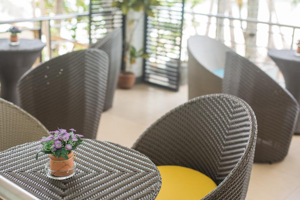 Grand Blue Beach Hotel Manoc-Manoc Екстер'єр фото