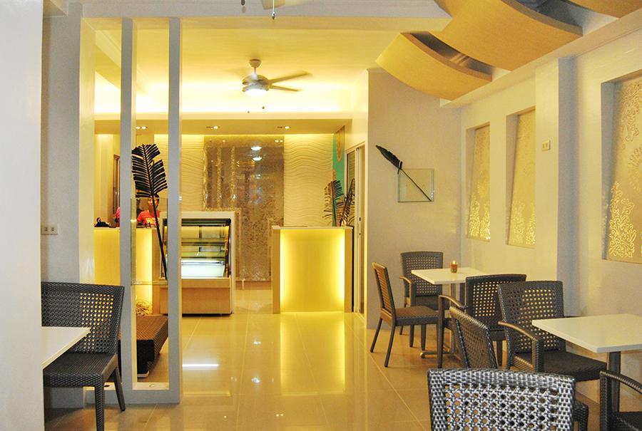 Grand Blue Beach Hotel Manoc-Manoc Екстер'єр фото